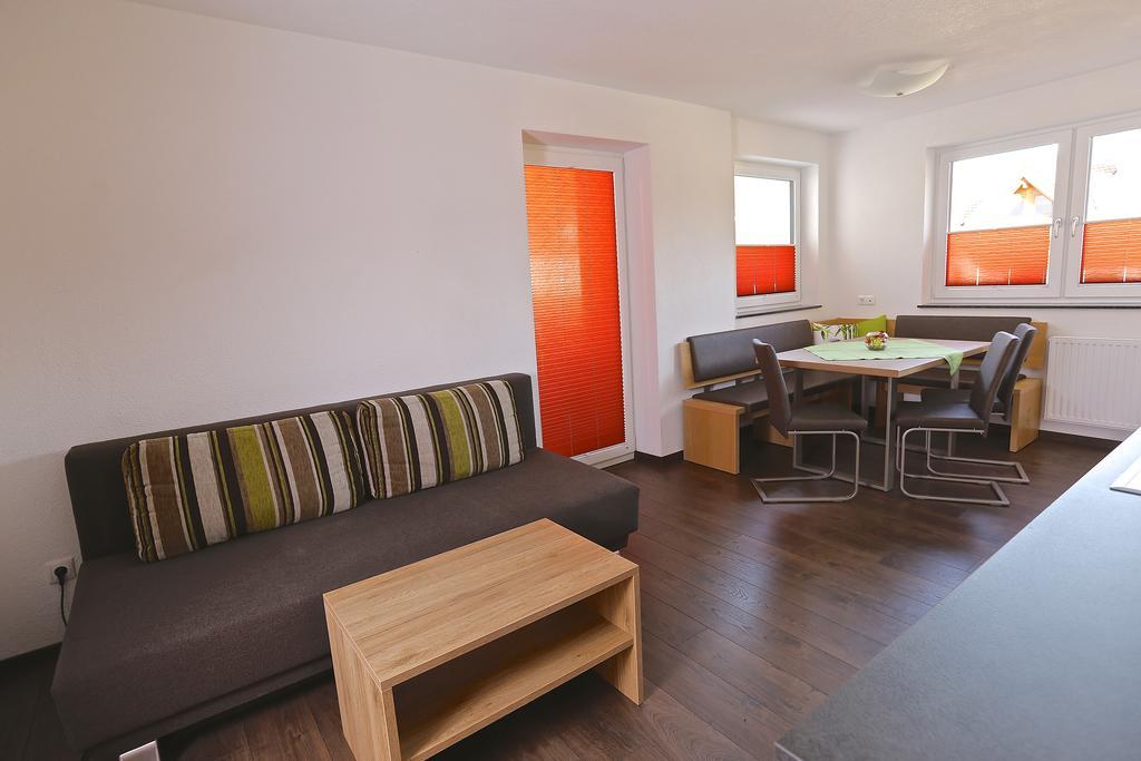 Ladis Living Apartment ห้อง รูปภาพ