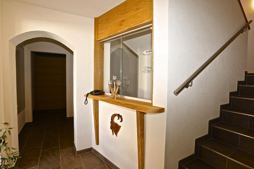 Ladis Living Apartment ภายนอก รูปภาพ