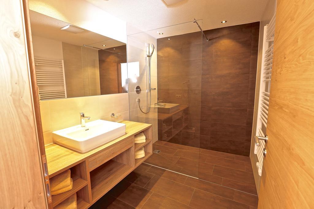 Ladis Living Apartment ภายนอก รูปภาพ