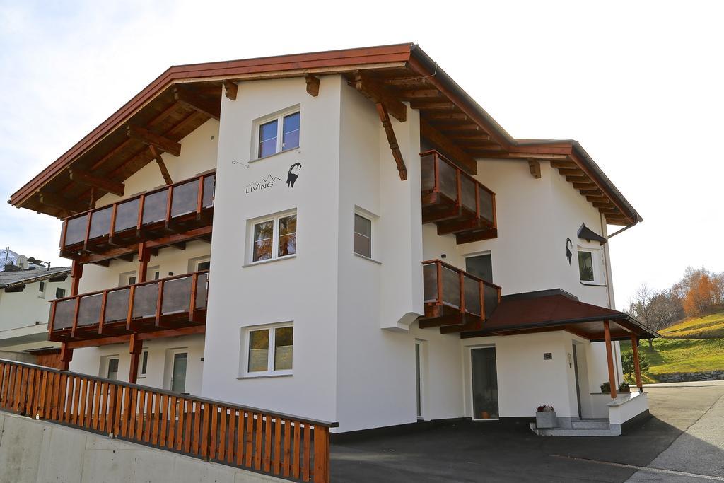 Ladis Living Apartment ภายนอก รูปภาพ